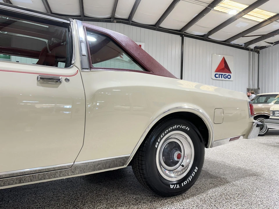 1978 Chrysler LeBaron - Image 30 of 31