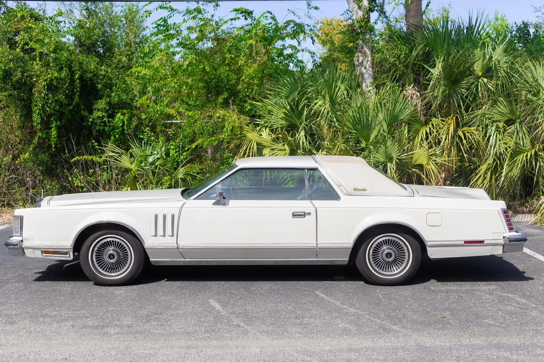 1979 Lincoln Continental Mark V - Image 8 of 31