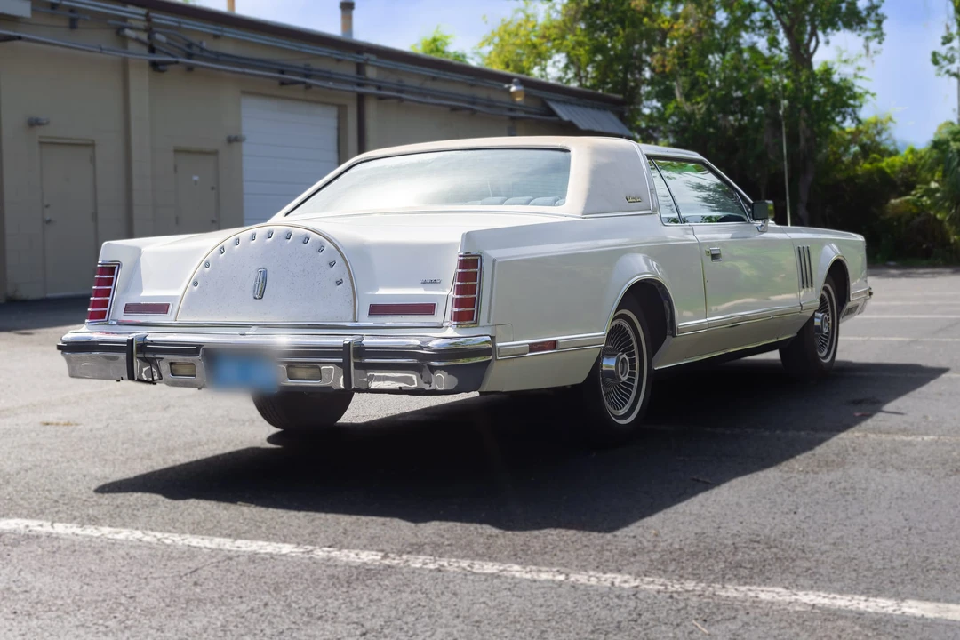 1979 Lincoln Continental Mark V - Image 13 of 31