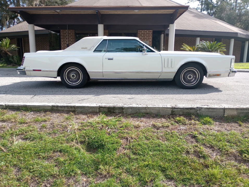 1979 Lincoln Continental Mark V - Image 15 of 31