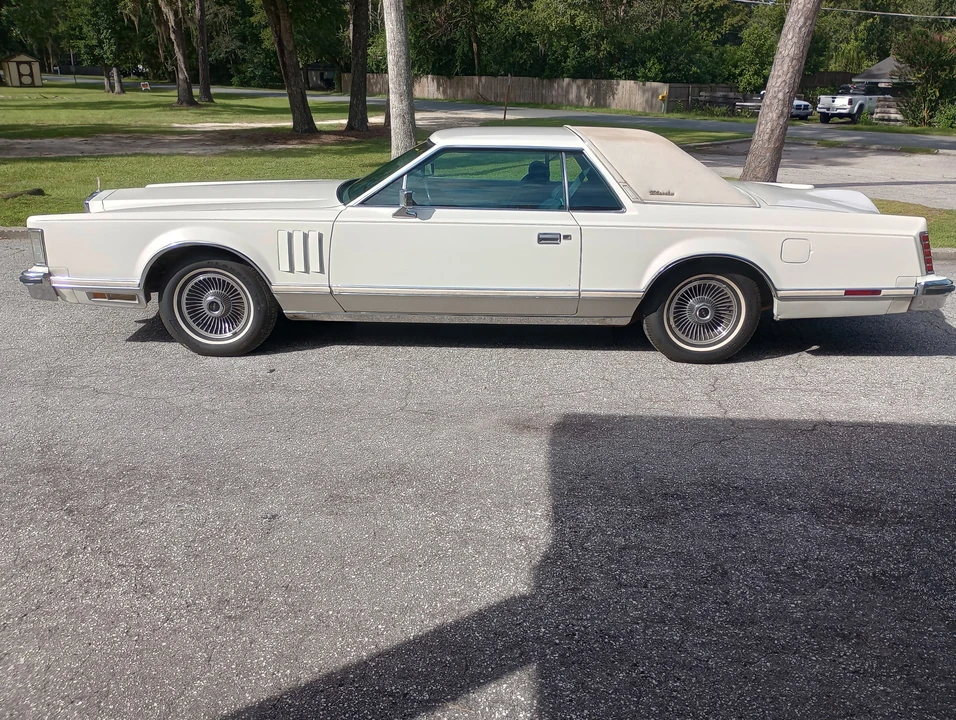 1979 Lincoln Continental Mark V - Image 9 of 31