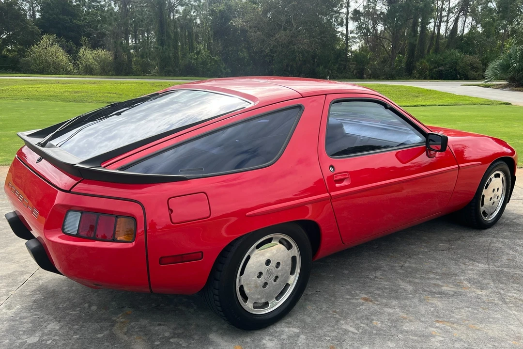 1983 Porsche 928 S - Image 16 of 31