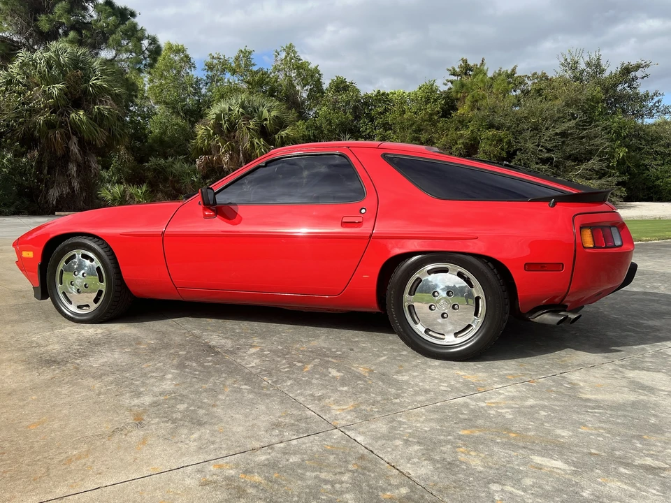 1983 Porsche 928 S - Image 22 of 31