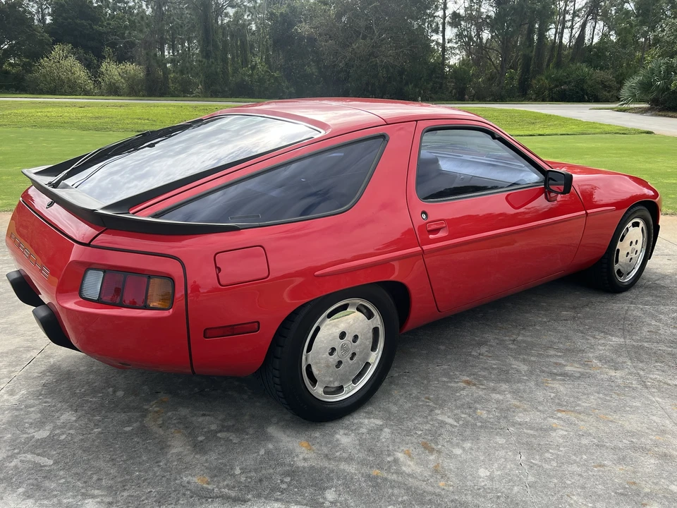 1983 Porsche 928 S - Image 15 of 31
