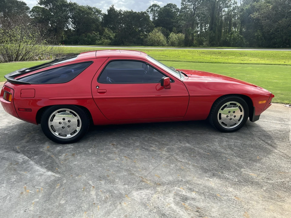 1983 Porsche 928 S - Image 13 of 31