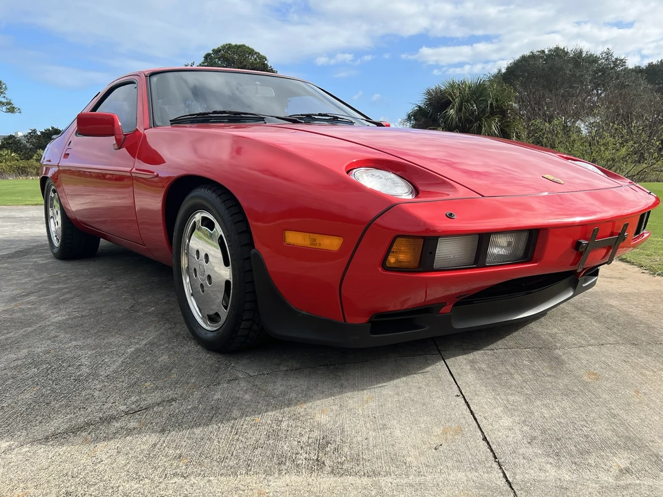 1983 Porsche 928 S - Image 9 of 31