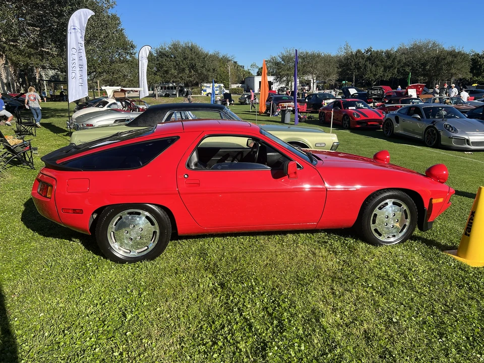 1983 Porsche 928 S - Image 12 of 31
