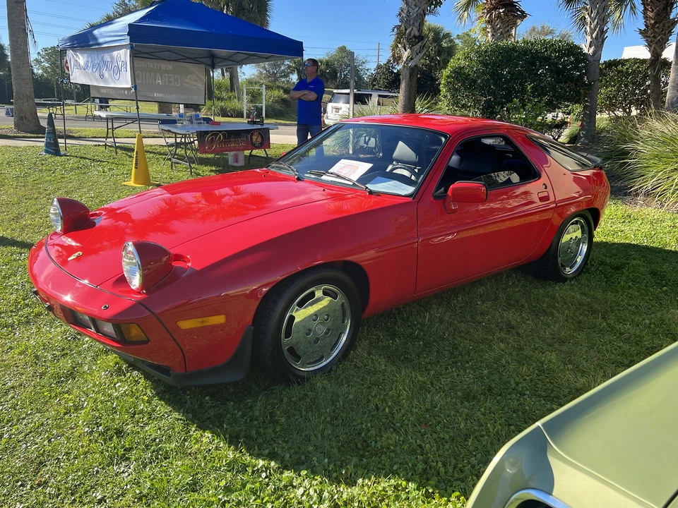 1983 Porsche 928 S - Image 2 of 31