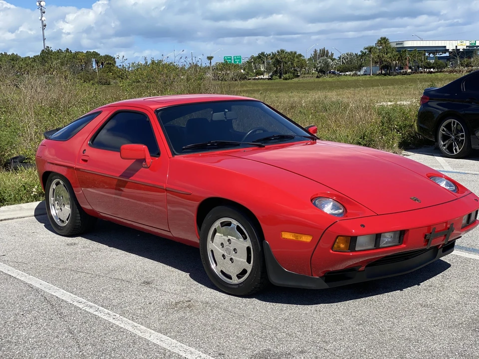 1983 Porsche 928 S - Image 10 of 31