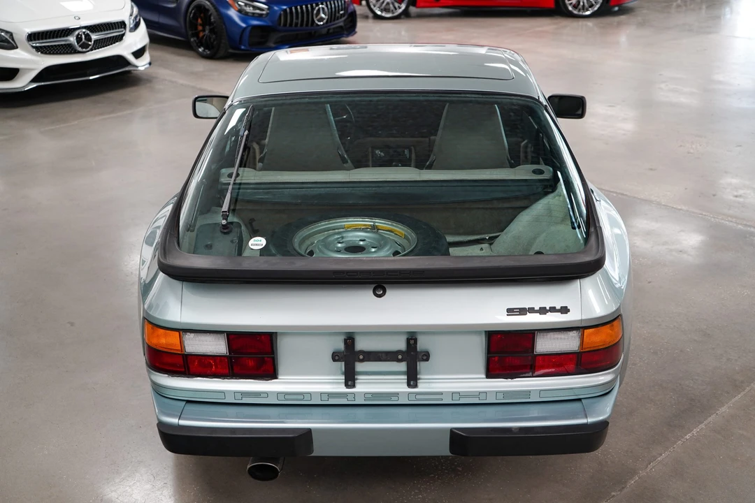 1985 Porsche 944 - Image 7 of 31