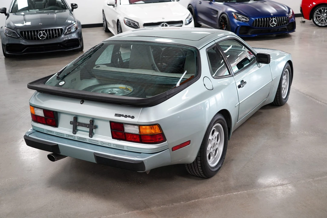1985 Porsche 944 - Image 6 of 31