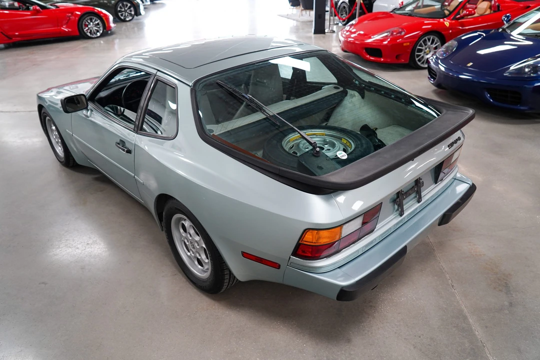 1985 Porsche 944 - Image 11 of 31