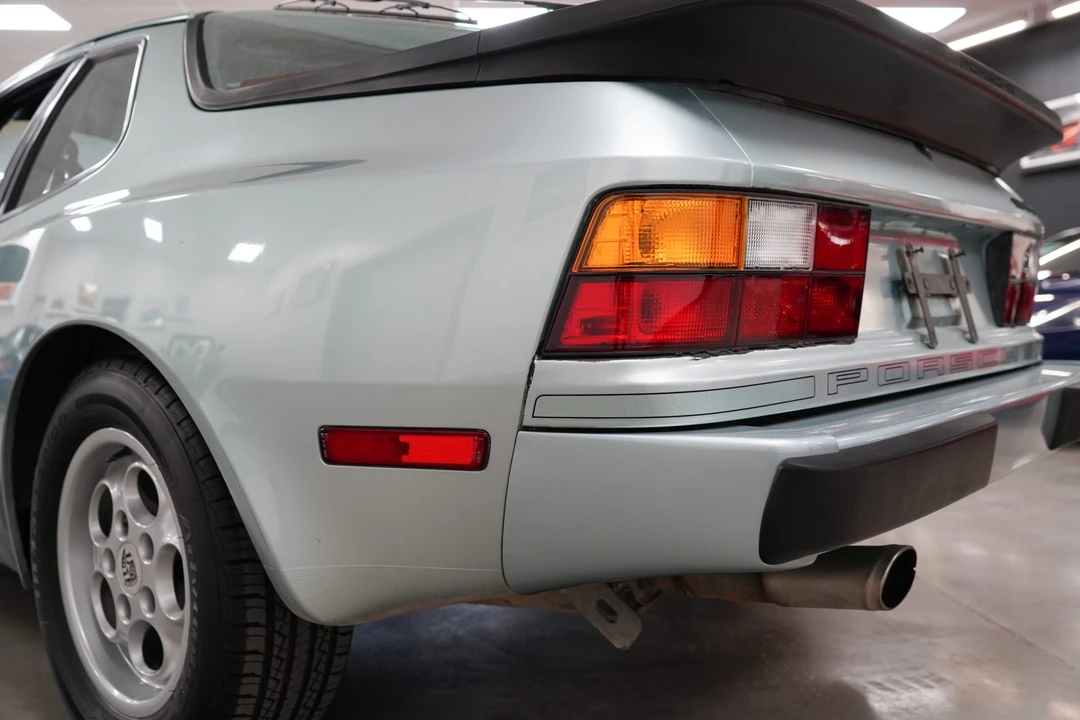 1985 Porsche 944 - Image 25 of 31