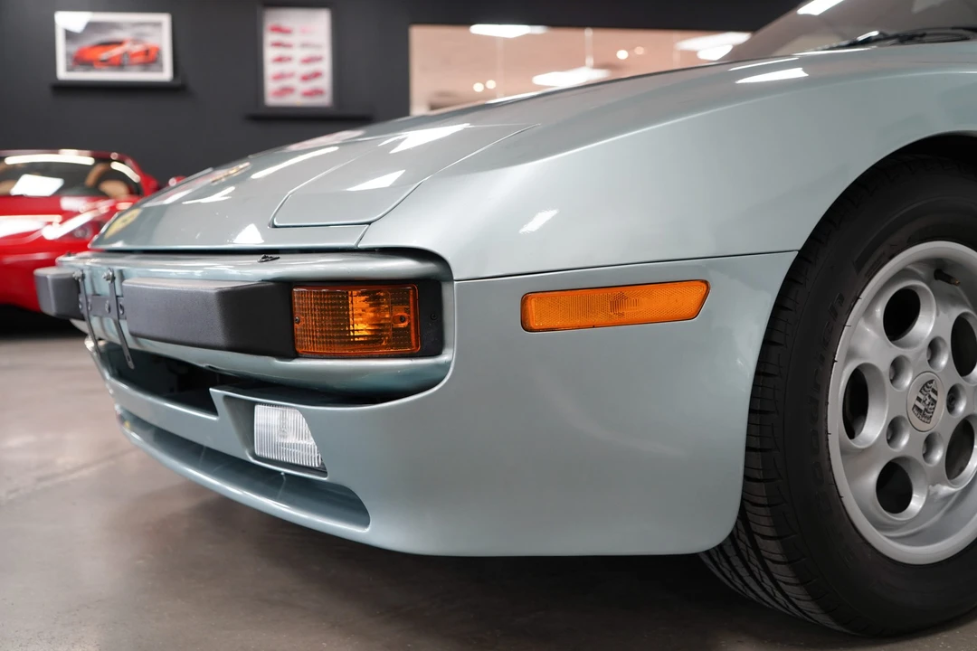 1985 Porsche 944 - Image 22 of 31