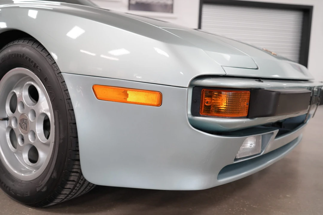 1985 Porsche 944 - Image 21 of 31