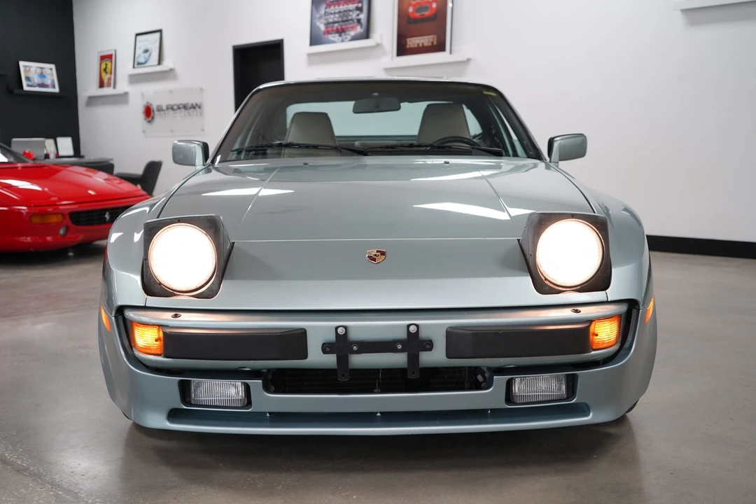1985 Porsche 944 - Image 17 of 31