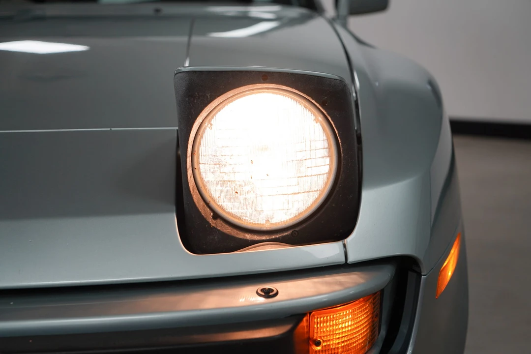 1985 Porsche 944 - Image 19 of 31