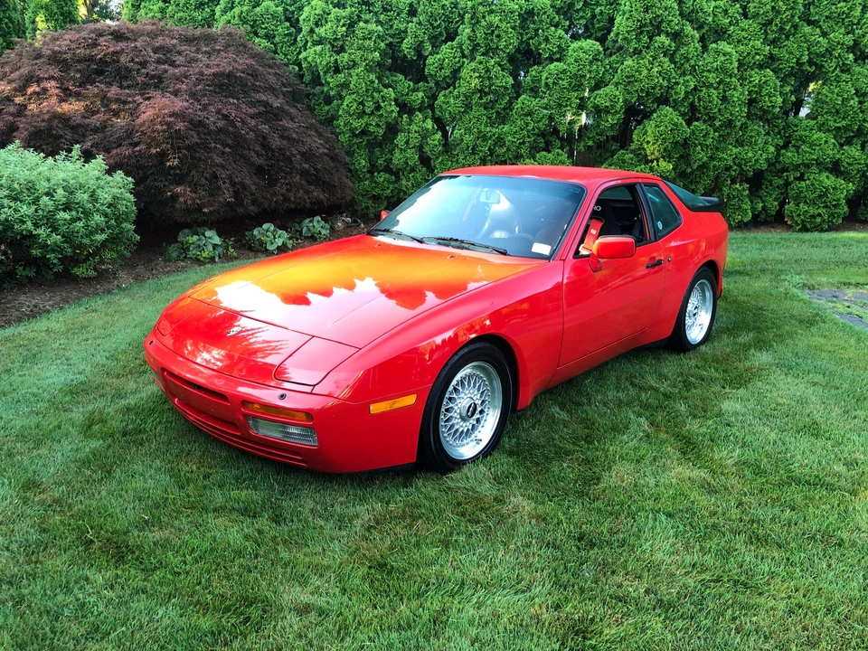 1986 Porsche 944 Turbo - Image 2 of 31