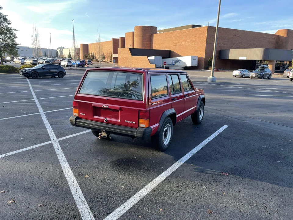 1987 Jeep XJ Cherokee - Image 10 of 31
