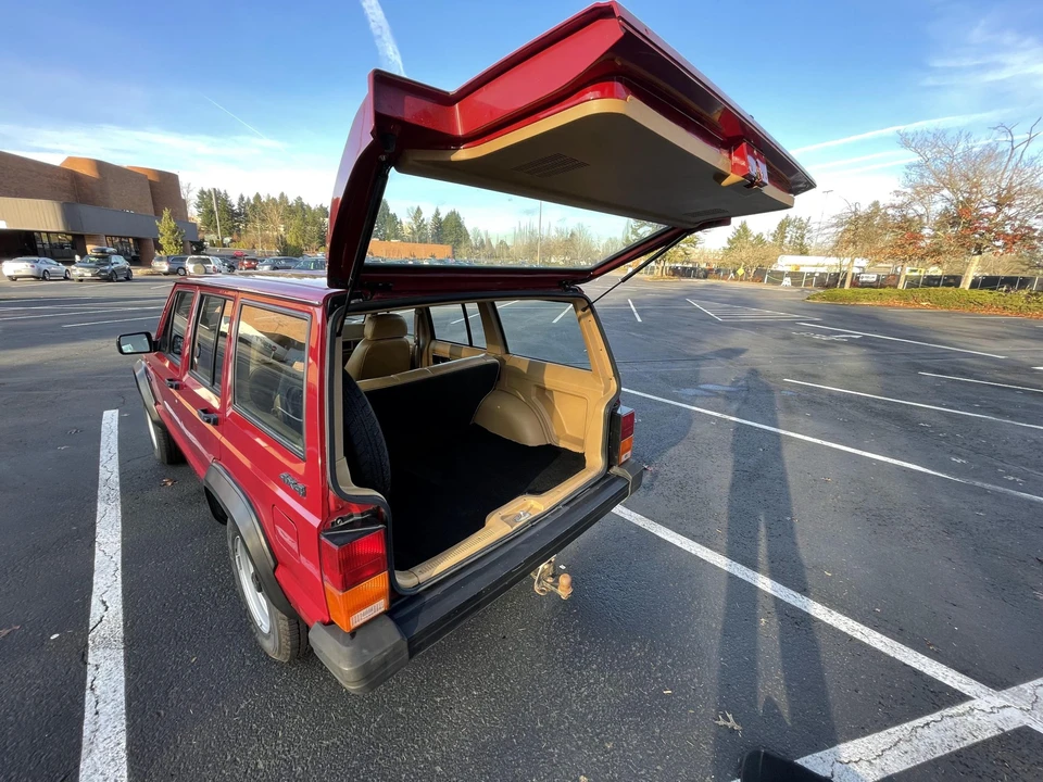 1987 Jeep XJ Cherokee - Image 19 of 31