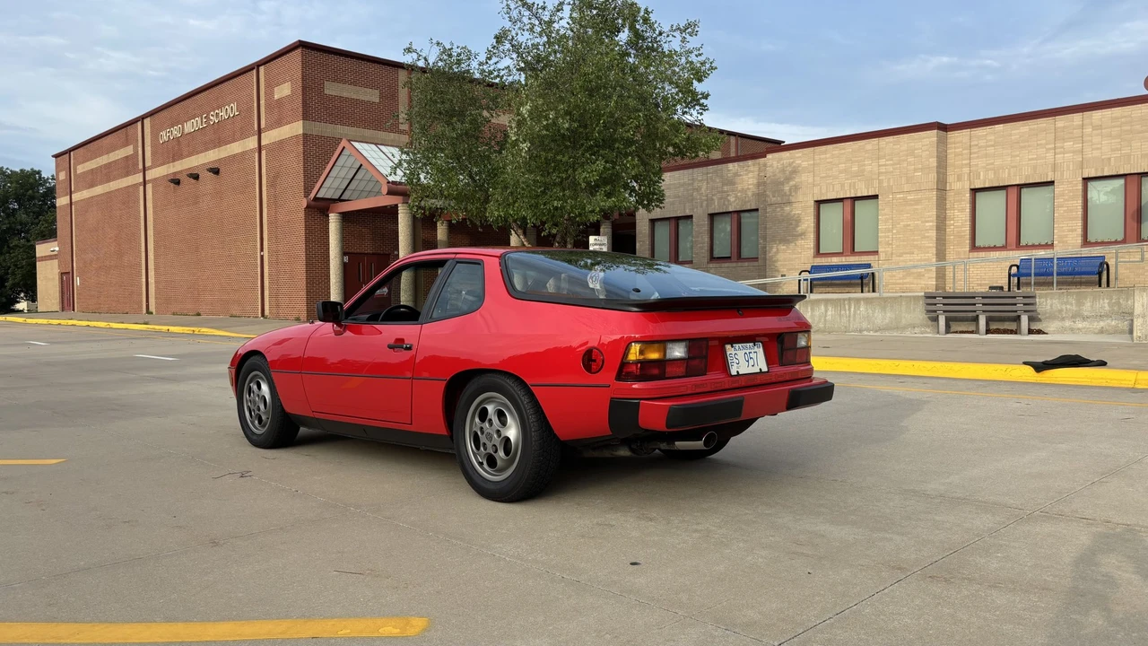 1987 Porsche 924 S - Image 15 of 31