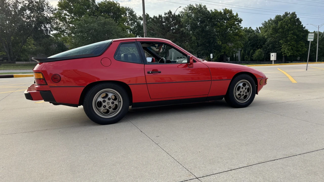 1987 Porsche 924 S - Image 10 of 31