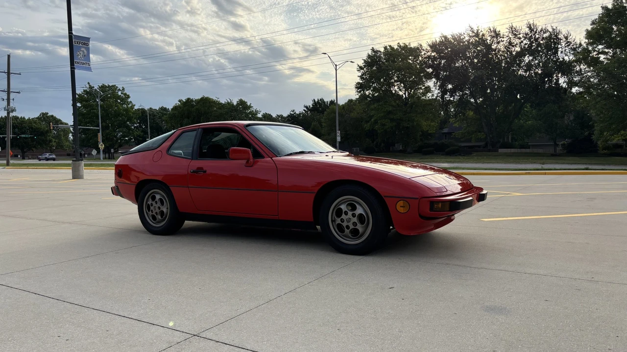 1987 Porsche 924 S - Image 7 of 31