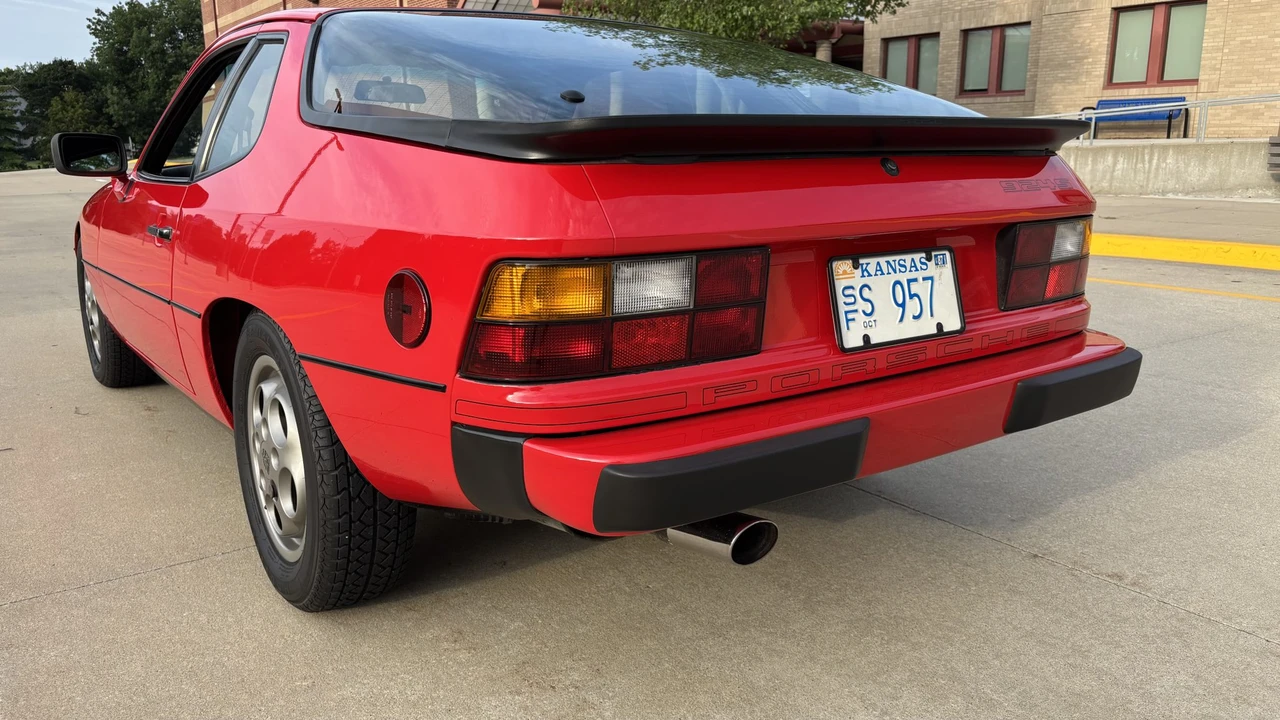 1987 Porsche 924 S - Image 26 of 31