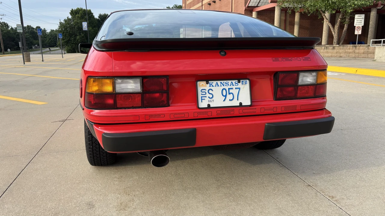 1987 Porsche 924 S - Image 27 of 31