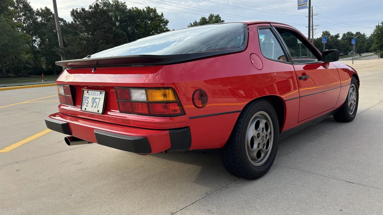 1987 Porsche 924 S - Image 30 of 31