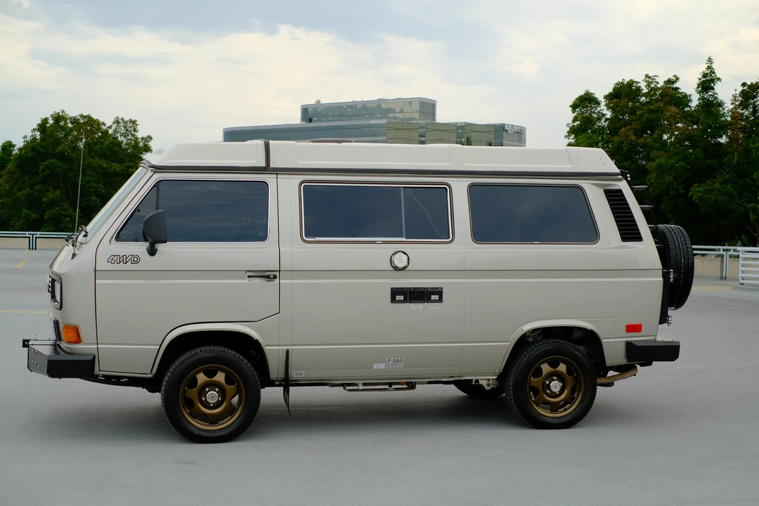1987 Volkswagen Vanagon - Image 2 of 31