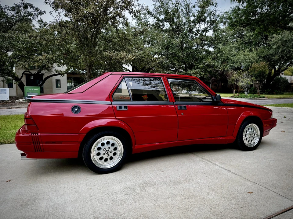 1988 Alfa Romeo 75/Milano - Image 17 of 31