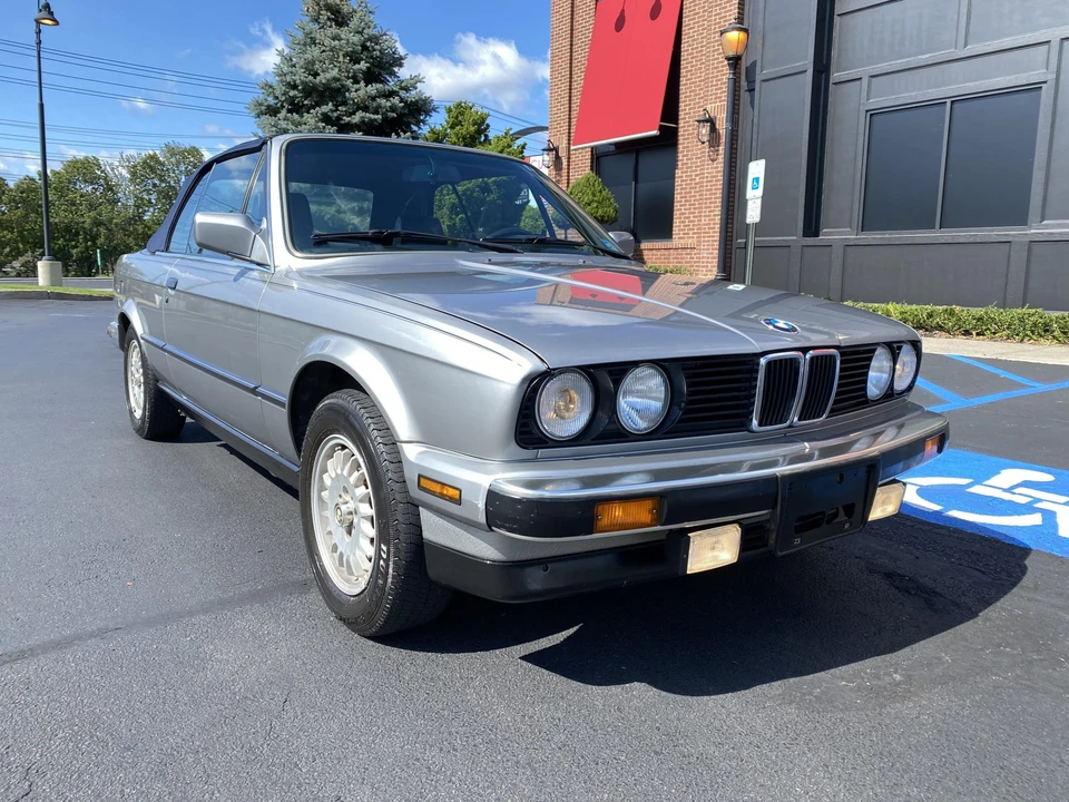 1989 BMW E30 3 Series - Image 2 of 31