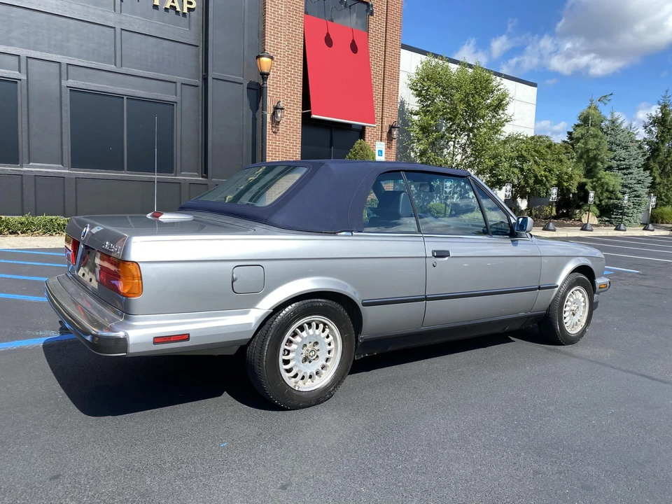 1989 BMW E30 3 Series - Image 10 of 31