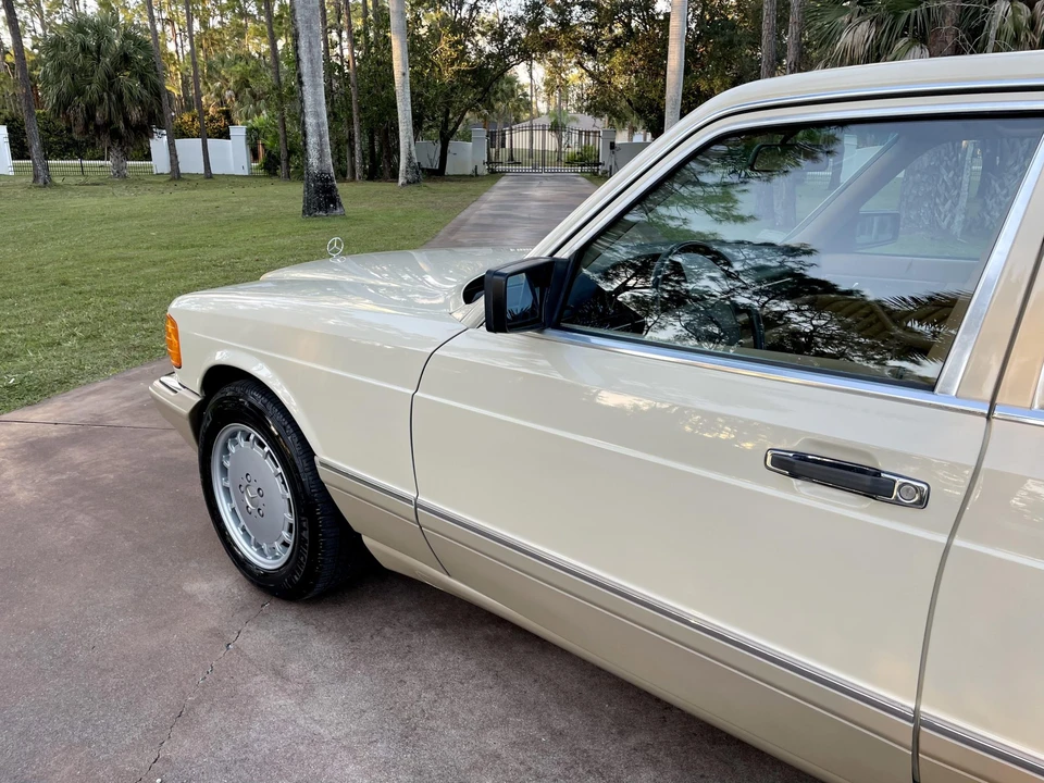 1989 Mercedes-Benz W126 S-Class Sedan - Image 24 of 31
