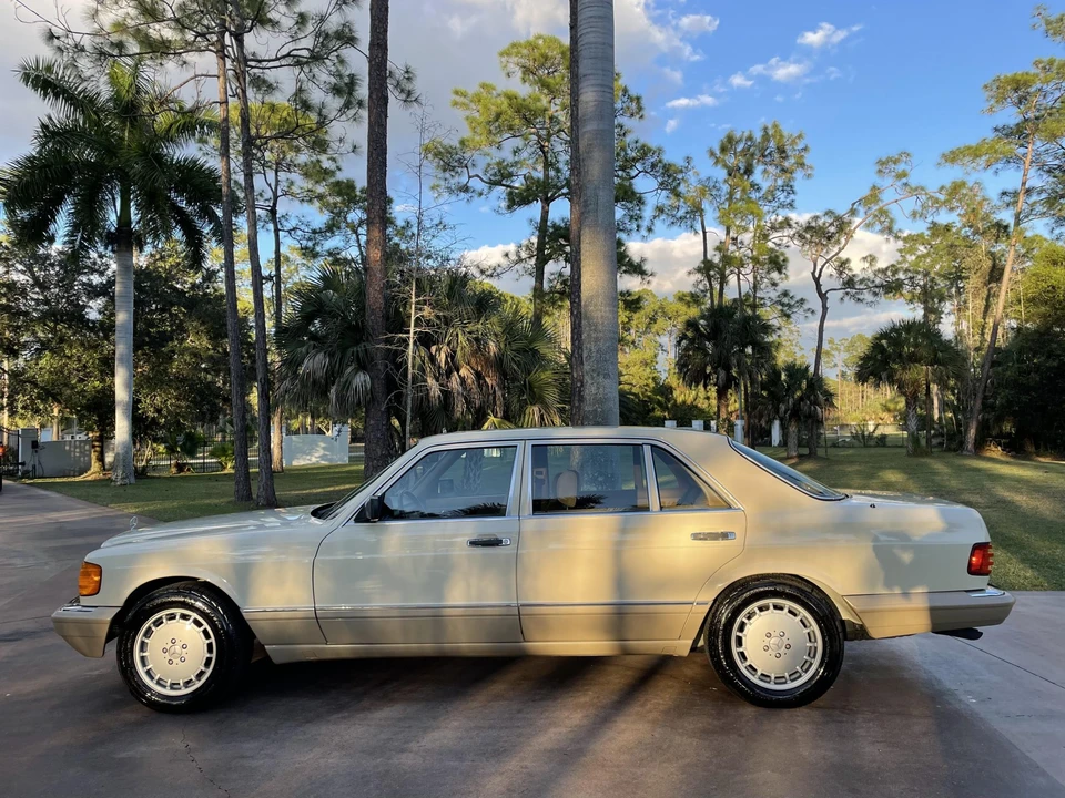 1989 Mercedes-Benz W126 S-Class Sedan - Image 13 of 31