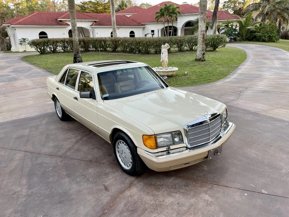 1989 Mercedes-Benz W126 S-Class Sedan - Image 2 of 31