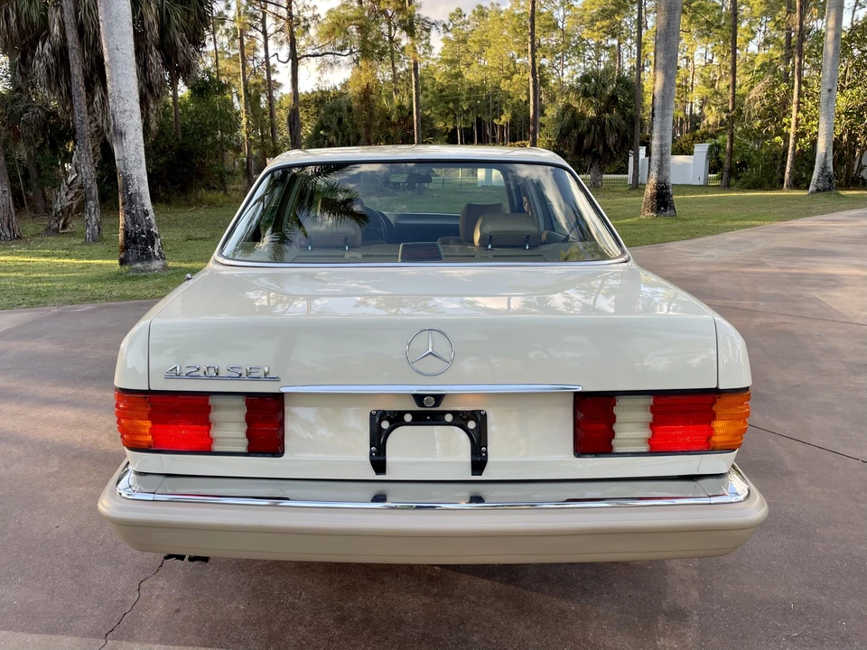 1989 Mercedes-Benz W126 S-Class Sedan - Image 10 of 31