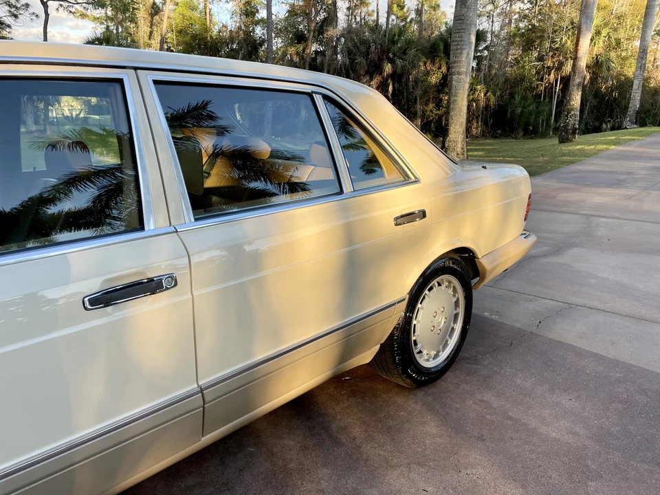 1989 Mercedes-Benz W126 S-Class Sedan - Image 25 of 31