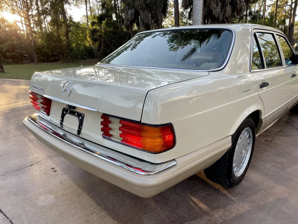 1989 Mercedes-Benz W126 S-Class Sedan - Image 28 of 31
