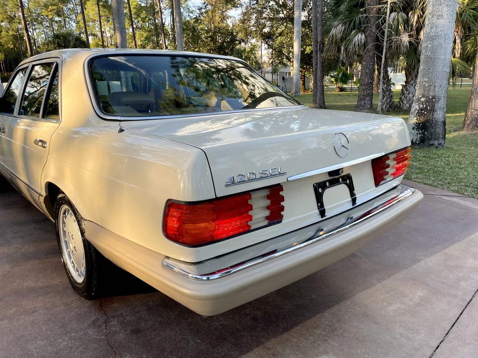 1989 Mercedes-Benz W126 S-Class Sedan - Image 27 of 31