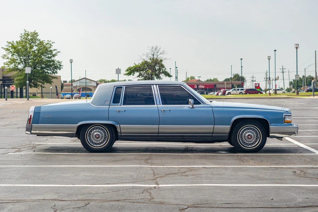 1990 Cadillac Brougham - Image 6 of 31