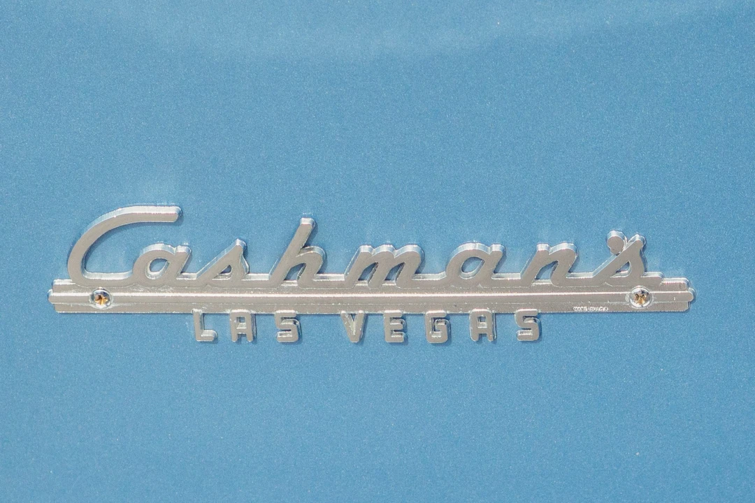 1990 Cadillac Brougham - Image 23 of 31