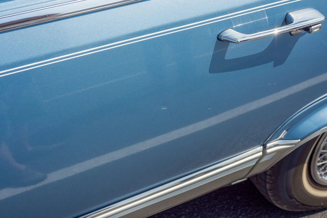 1990 Cadillac Brougham - Image 25 of 31