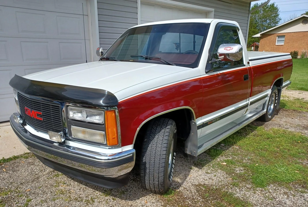 1990 GMC Sierra 1st Gen - Image 2 of 31