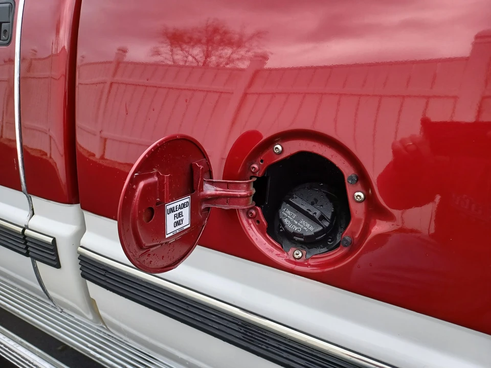 1990 GMC Sierra 1st Gen - Image 30 of 31
