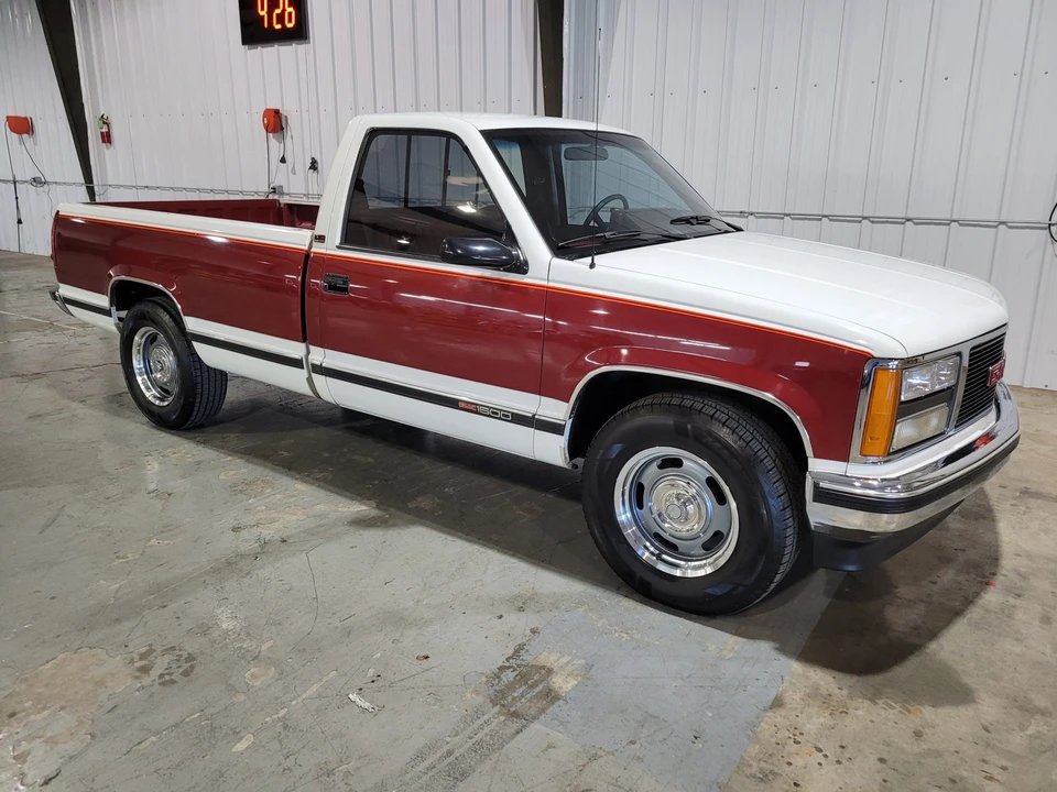 1990 GMC Sierra 1st Gen - Image 13 of 31