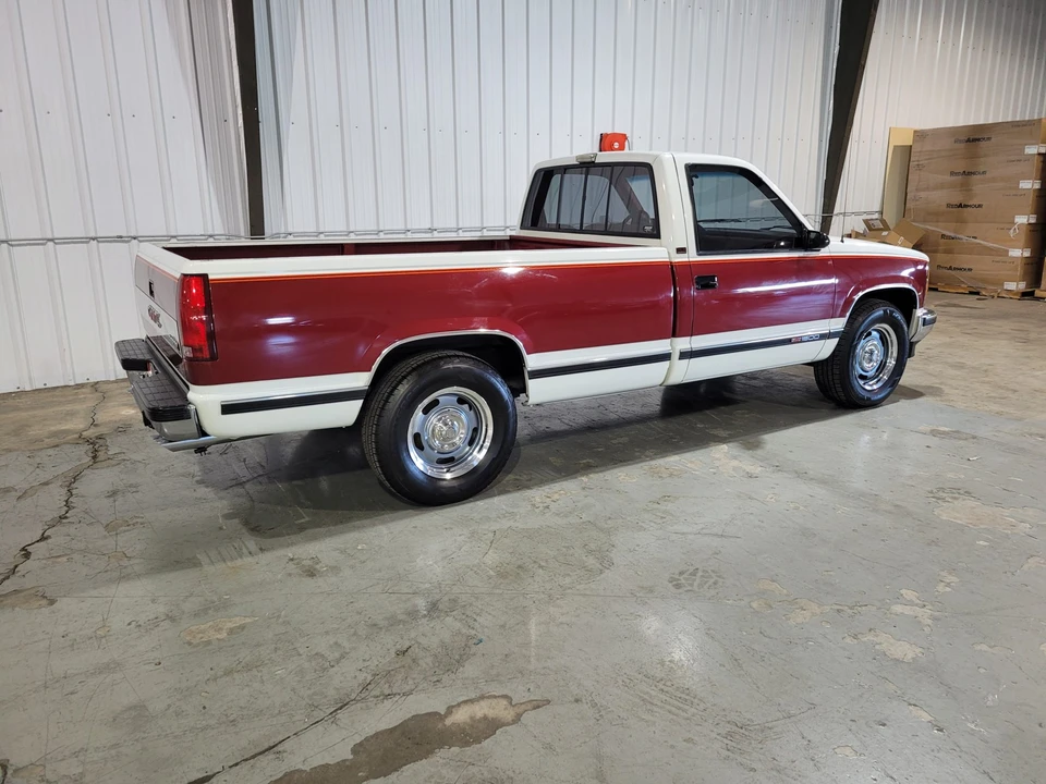 1990 GMC Sierra 1st Gen - Image 11 of 31