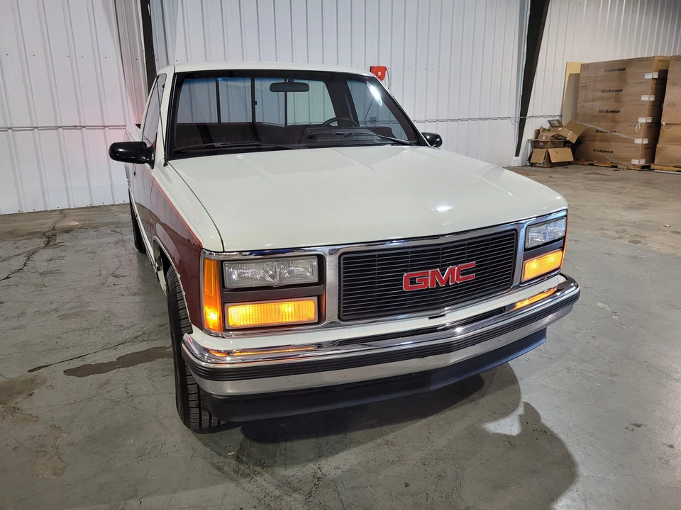 1990 GMC Sierra 1st Gen - Image 15 of 31