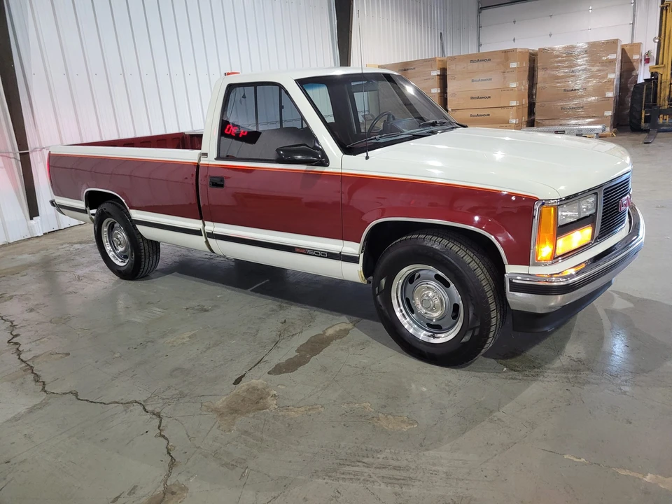 1990 GMC Sierra 1st Gen - Image 14 of 31